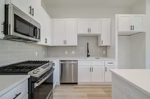 4425 Providence St, Houston, TX 77020 - Photo 13