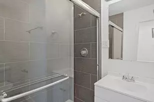 512 Vickers Ave, San Antonio, TX 78211 - Photo 11