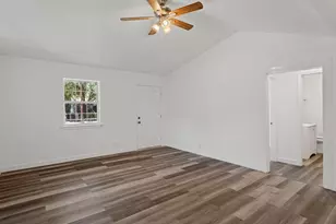 512 Vickers Ave, San Antonio, TX 78211 - Photo 15
