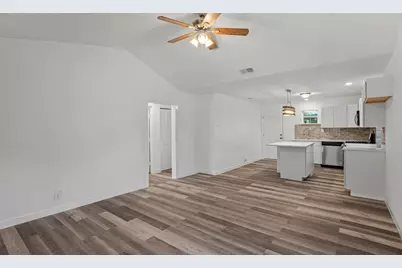 512 Vickers Avenue, San Antonio, TX 78211 - Photo 5
