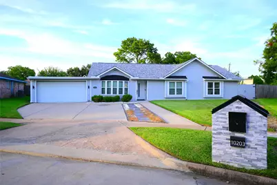 10203 Huntington Way Drive, Houston, TX 77099 - Photo 1