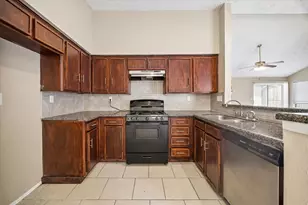 10710 Staghill Dr, Houston, TX 77064 - Photo 5
