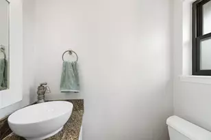 2030 Willowmoss Ct, Houston, TX 77008 - Photo 23