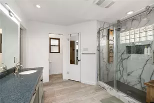 2030 Willowmoss Ct, Houston, TX 77008 - Photo 27