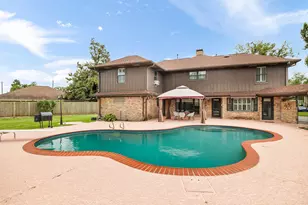 2030 Willowmoss Ct, Houston, TX 77008 - Photo 1