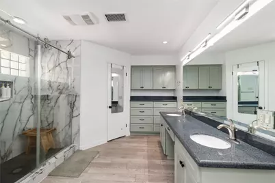 2030 Willowmoss Court, Houston, TX 77008 - Photo 25