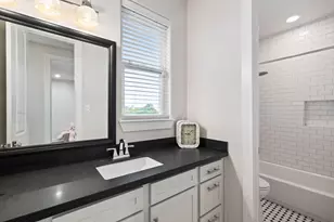 916 Yale St, Houston, TX 77008 - Photo 27