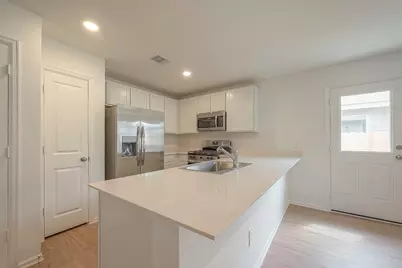 1491 Las Cuevas Drive, Conroe, TX 77301 - Photo 9