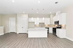 8316 Curry Rd, Houston, TX 77093 - Photo 3