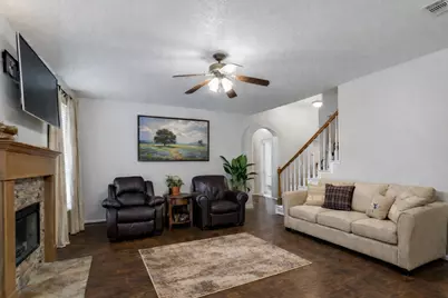 126 Crescent Bay Drive, League City, TX 77573 - Photo 5