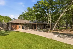 10985 Woods Ln, Cleveland, TX 77328 - Photo 3