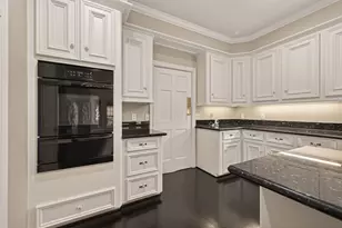 4616 Spruce St, Bellaire, TX 77401 - Photo 23