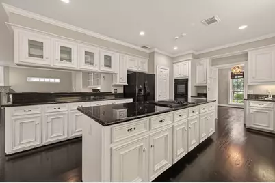 4616 Spruce Street, Bellaire, TX 77401 - Photo 19