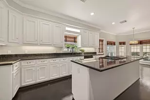 4616 Spruce St, Bellaire, TX 77401 - Photo 17