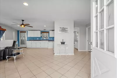 711 10th Street, Dickinson, TX 77539 - Photo 9