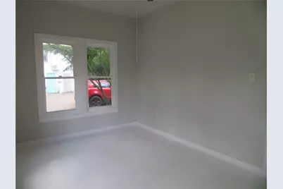 1111 N Thompson Street, Conroe, TX 77301 - Photo 9