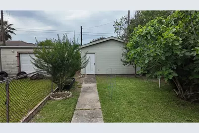5507 Avenue P, Galveston, TX 77551 - Photo 13