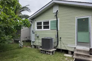 5507 Ave P, Galveston, TX 77551 - Photo 11