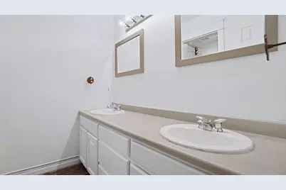 1011 Birnham Woods Boulevard, Pasadena, TX 77503 - Photo 11