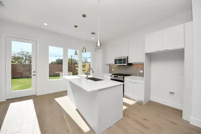 2104 Diagonal Lane, Houston, TX 77051 - Photo 7