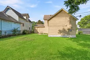 405 S 3rd St, La Porte, TX 77571 - Photo 11