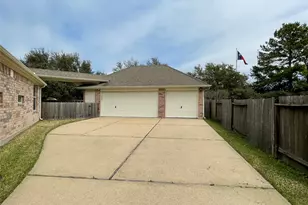 17606 Mossy Brook Ct, Cypress, TX 77433 - Photo 3