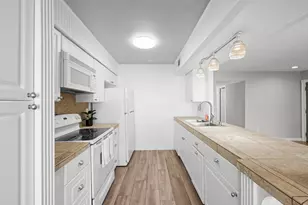 3220 69th St, Galveston, TX 77551 - Photo 11