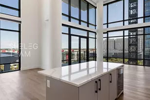 808 Crawford St, Houston, TX 77010 - Photo 1