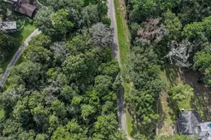 1 Cherry Laurel Ln, New Caney, TX 77357 - Photo 15