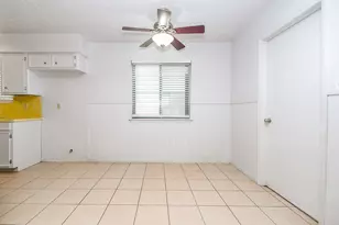 12022 Scottsdale Dr, Meadows Place, TX 77477 - Photo 11