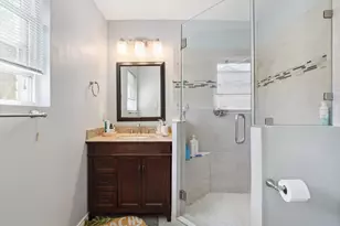 5602 W Bellfort St, Houston, TX 77035 - Photo 9