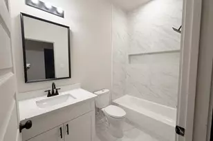 103 E Lobit Ave, Baytown, TX 77520 - Photo 9