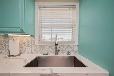 610 Surf Drive, Surfside Beach, TX 77541 - Photo 9