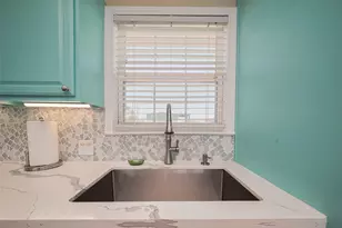 610 Surf Dr, Surfside Beach, TX 77541 - Photo 9