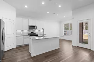 544 Newcomb Holw Dr, Conroe, TX 77304 - Photo 7