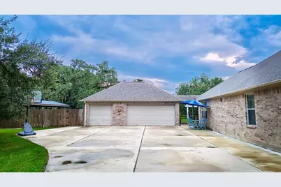838 Lone Star Trail, Angleton, TX 77515 - Photo 3