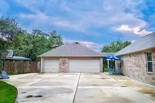 838 Lone Star Trail, Angleton, TX 77515 - Photo 3