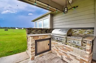 838 Lone Star Trail, Angleton, TX 77515 - Photo 5