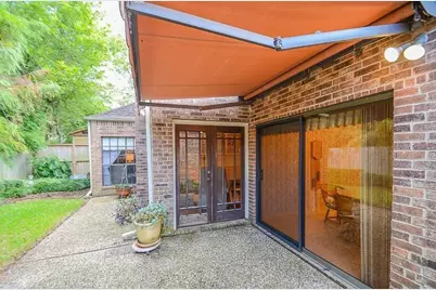 1919 Mosa Creek Court, Houston, TX 77017 - Photo 9