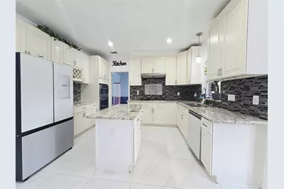 9726 New Kent Drive, Sugar Land, TX 77498 - Photo 7