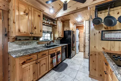 71 Hunters Creek Drive, Huntsville, TX 77340 - Photo 27