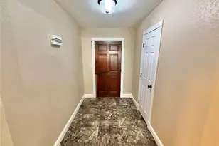 6214 1st St, Danbury, TX 77534 - Photo 3
