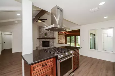 9719 Springmont Drive, Houston, TX 77080 - Photo 5