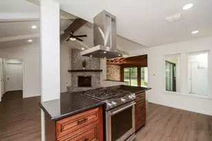 9719 Springmont Dr, Houston, TX 77080 - Photo 5