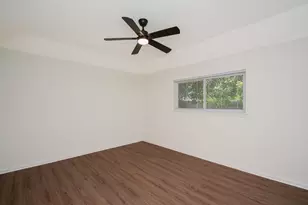 9719 Springmont Dr, Houston, TX 77080 - Photo 9