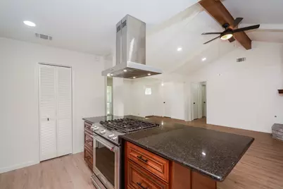9719 Springmont Drive, Houston, TX 77080 - Photo 27