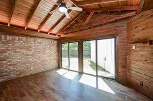9719 Springmont Dr, Houston, TX 77080 - Photo 33