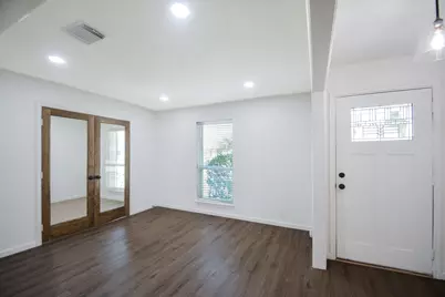 9719 Springmont Drive, Houston, TX 77080 - Photo 19