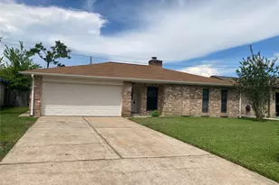 16727 Bougainvilla Ln, Friendswood, TX 77546 - Photo 1