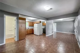 4717 Heron St, Hitchcock, TX 77563 - Photo 11